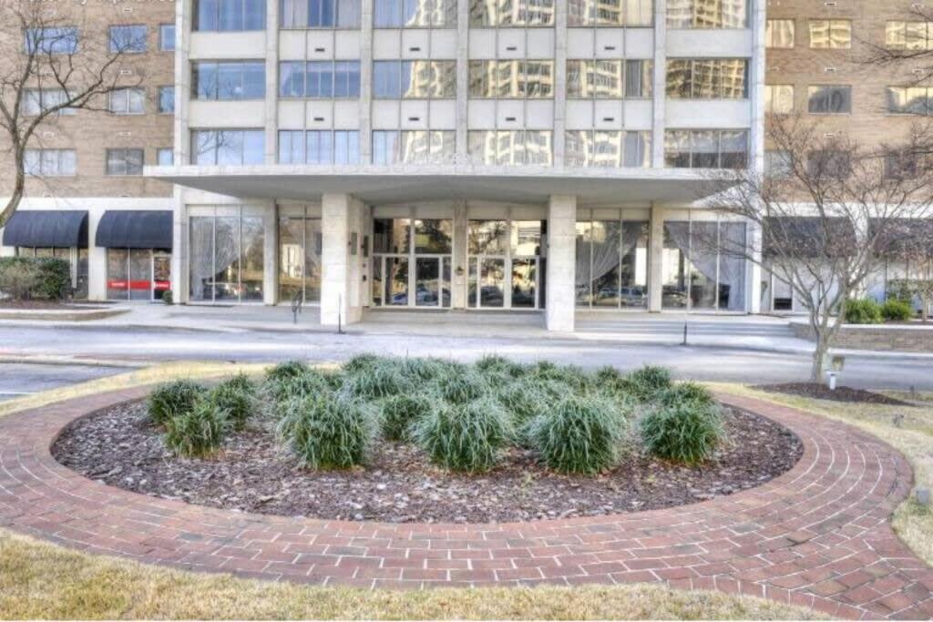 Heart Downtown 2Bd Onsite Parking Condo City View! Lm401 Atlanta Exteriör bild